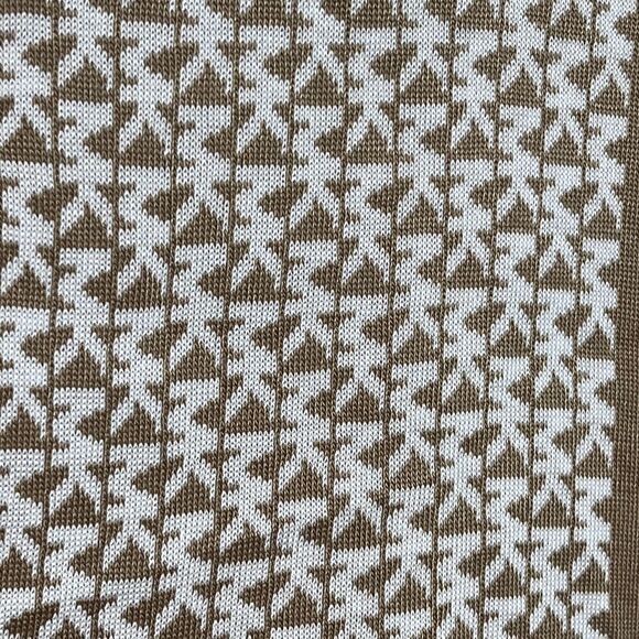 NWOT Michael Kors Womens Beige White Monogram Winter Acrylic Scarf 10 x 62 - Picture 2 of 3